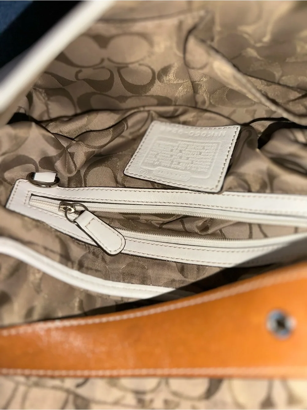 Coach elegant cream